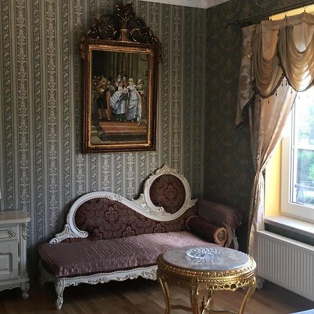 Bynovecky Zamecek Hotel ภายนอก รูปภาพ